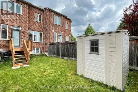 6 Courtland Crescent East Gwillimbury ON L9N 0A9