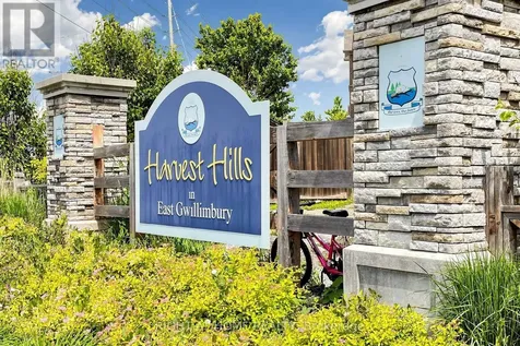 6 Courtland Crescent East Gwillimbury ON L9N 0A9