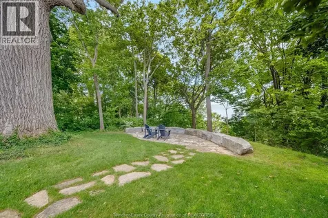 3073 Centennial Kingsville ON N8H 4G6