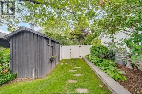 3073 Centennial Kingsville ON N8H 4G6