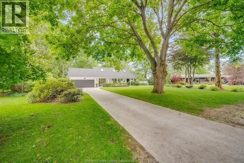3073 Centennial Kingsville ON N8H 4G6
