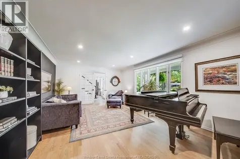 3073 Centennial Kingsville ON N8H 4G6