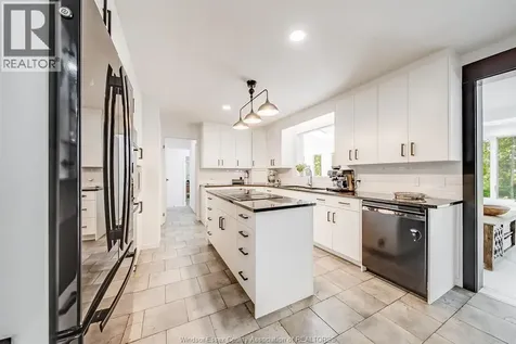 3073 Centennial Kingsville ON N8H 4G6