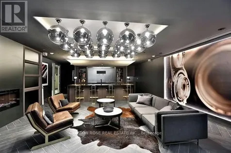 210 Sabina Drive Oakville (go Glenorchy) ON L6H 0W6
