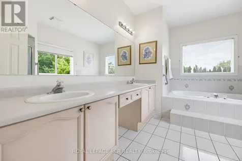 31 Kirkwood Crescent Caledon ON L7C 1B9