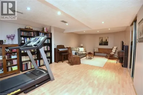 2113 Chrisdon Road Burlington ON L7M 3S4
