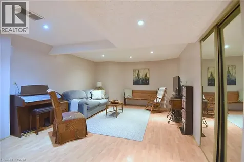 2113 Chrisdon Road Burlington ON L7M 3S4