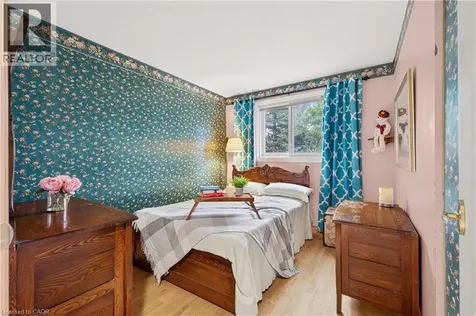 273 Newport Place Waterloo ON N2T 2B5