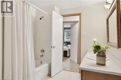 273 Newport Place Waterloo ON N2T 2B5
