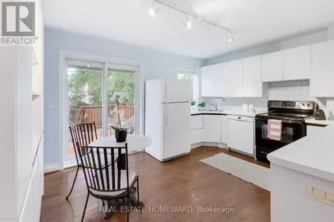 138 Lee Avenue Toronto (the Beaches) ON M4E 2P3