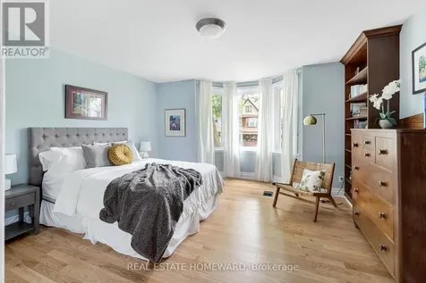 138 Lee Avenue Toronto (the Beaches) ON M4E 2P3