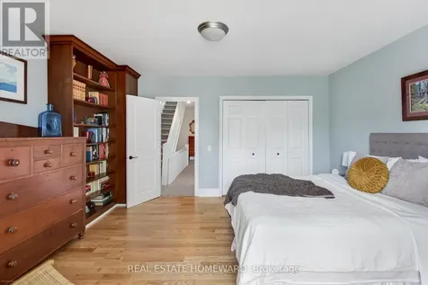 138 Lee Avenue Toronto (the Beaches) ON M4E 2P3