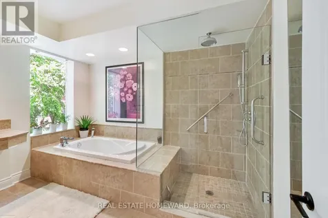 138 Lee Avenue Toronto (the Beaches) ON M4E 2P3