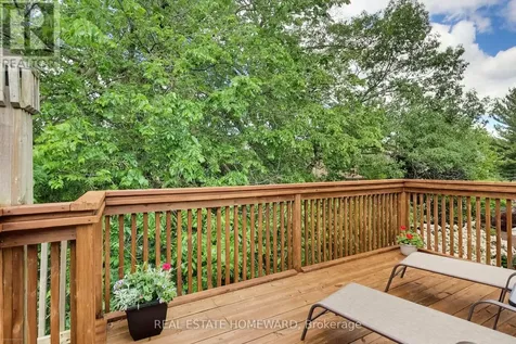 138 Lee Avenue Toronto (the Beaches) ON M4E 2P3