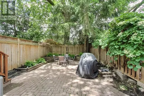 138 Lee Avenue Toronto (the Beaches) ON M4E 2P3