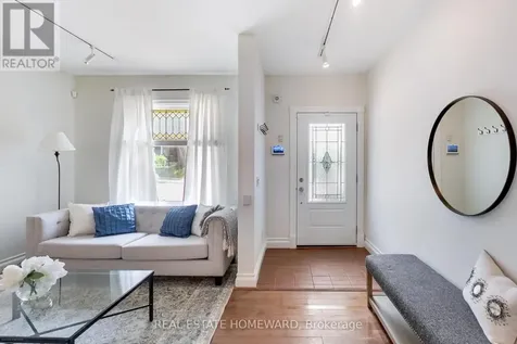 138 Lee Avenue Toronto (the Beaches) ON M4E 2P3