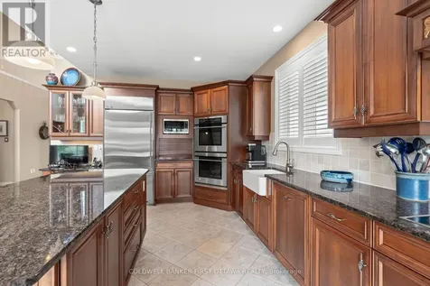 6 Blackshire Circle Ottawa ON K2J 5L8
