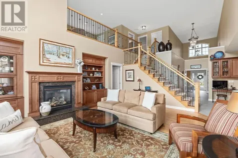 6 Blackshire Circle Ottawa ON K2J 5L8