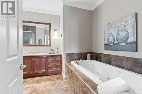 6 Blackshire Circle Ottawa ON K2J 5L8
