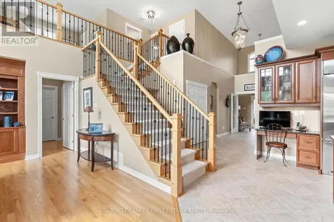 6 Blackshire Circle Ottawa ON K2J 5L8