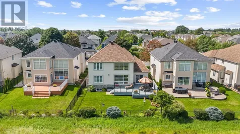 6 Blackshire Circle Ottawa ON K2J 5L8