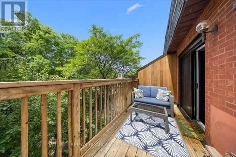 222 Russell Avenue Ottawa ON K1N 7X5