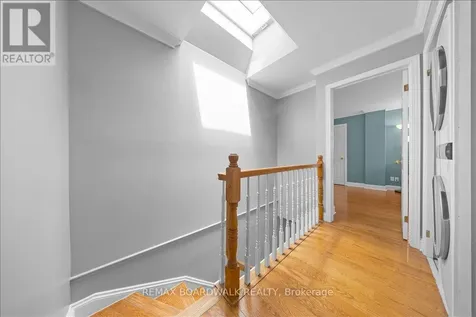 222 Russell Avenue Ottawa ON K1N 7X5