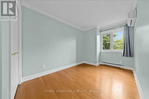 222 Russell Avenue Ottawa ON K1N 7X5