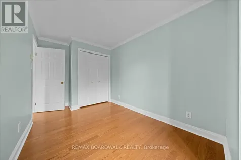 222 Russell Avenue Ottawa ON K1N 7X5