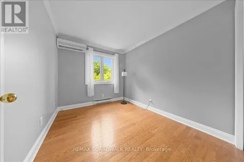 222 Russell Avenue Ottawa ON K1N 7X5