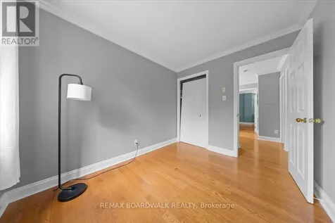 222 Russell Avenue Ottawa ON K1N 7X5