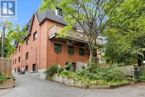 222 Russell Avenue Ottawa ON K1N 7X5