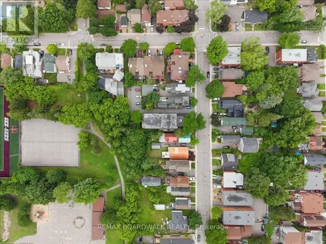 222 Russell Avenue Ottawa ON K1N 7X5