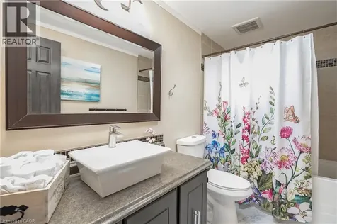 2407 Hemlock Court Burlington ON L7M 1X7