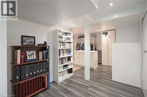 2407 Hemlock Court Burlington ON L7M 1X7