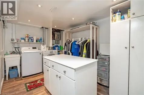 2407 Hemlock Court Burlington ON L7M 1X7