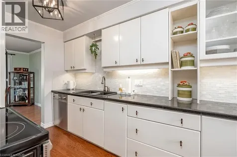 2407 Hemlock Court Burlington ON L7M 1X7