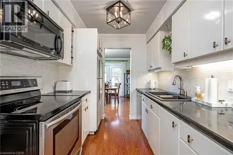 2407 Hemlock Court Burlington ON L7M 1X7