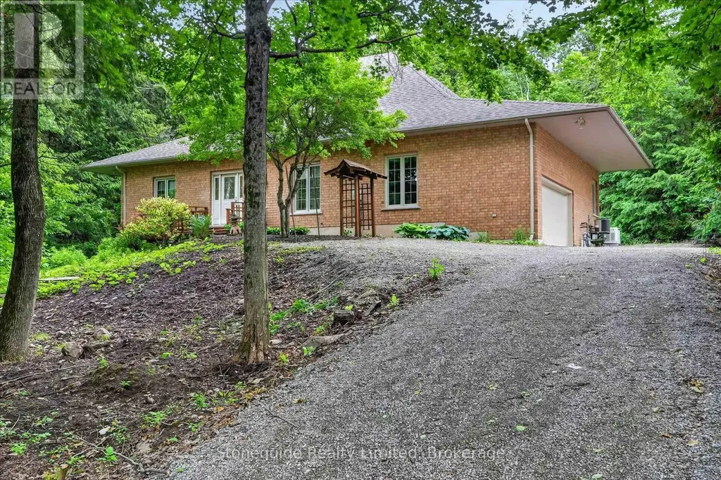 761 Cedarhurst Drive Selwyn ON K9J 0C5