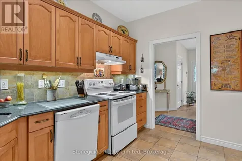 761 Cedarhurst Drive Selwyn ON K9J 0C5