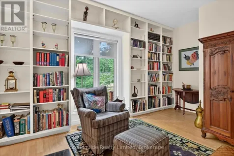 761 Cedarhurst Drive Selwyn ON K9J 0C5