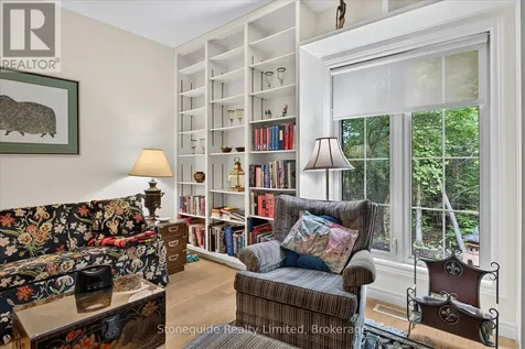 761 Cedarhurst Drive Selwyn ON K9J 0C5