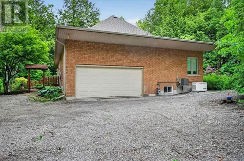 761 Cedarhurst Drive Selwyn ON K9J 0C5