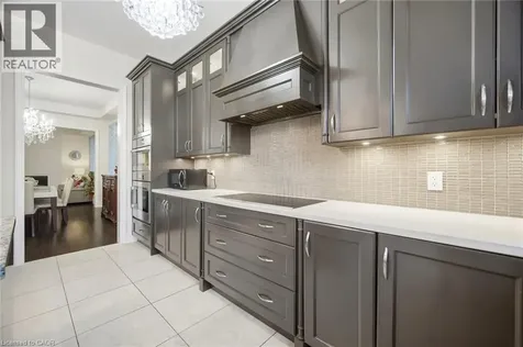 35 Gordon Randle Drive Brampton ON L6P 4G8