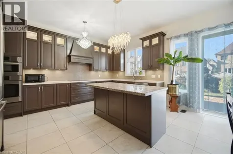 35 Gordon Randle Drive Brampton ON L6P 4G8