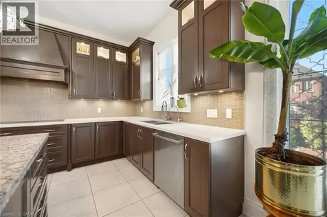 35 Gordon Randle Drive Brampton ON L6P 4G8