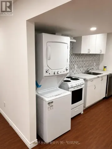 2201 Stratus Drive Oakville (wm Westmount) ON L6M 4W5