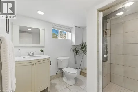 280 East 11th Street Hamilton ON L9A 3T7