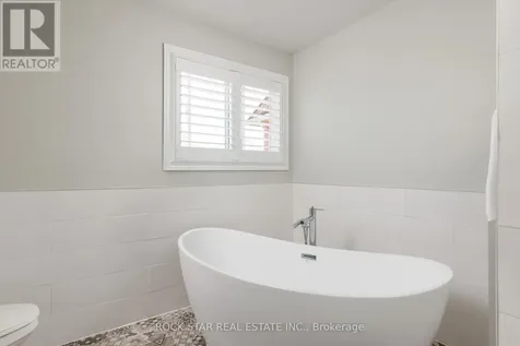 2277 Blue Oak Circle Oakville (wm Westmount) ON L6M 5J4