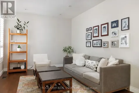 2277 Blue Oak Circle Oakville (wm Westmount) ON L6M 5J4
